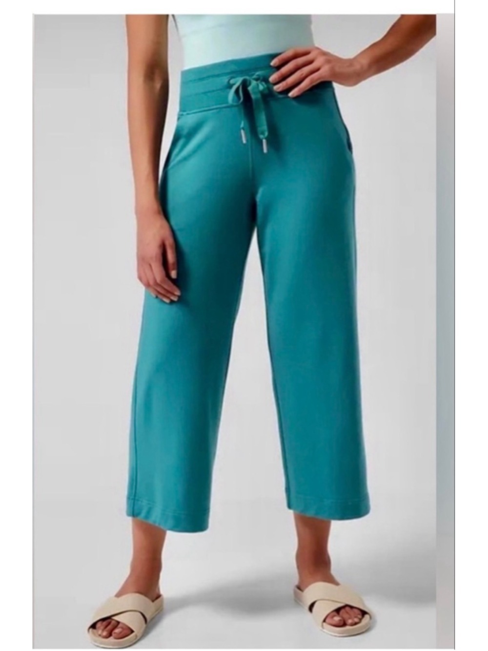 Women's Athleta Balance Wide Crop Pants Teal Medium Tall Borealis Green